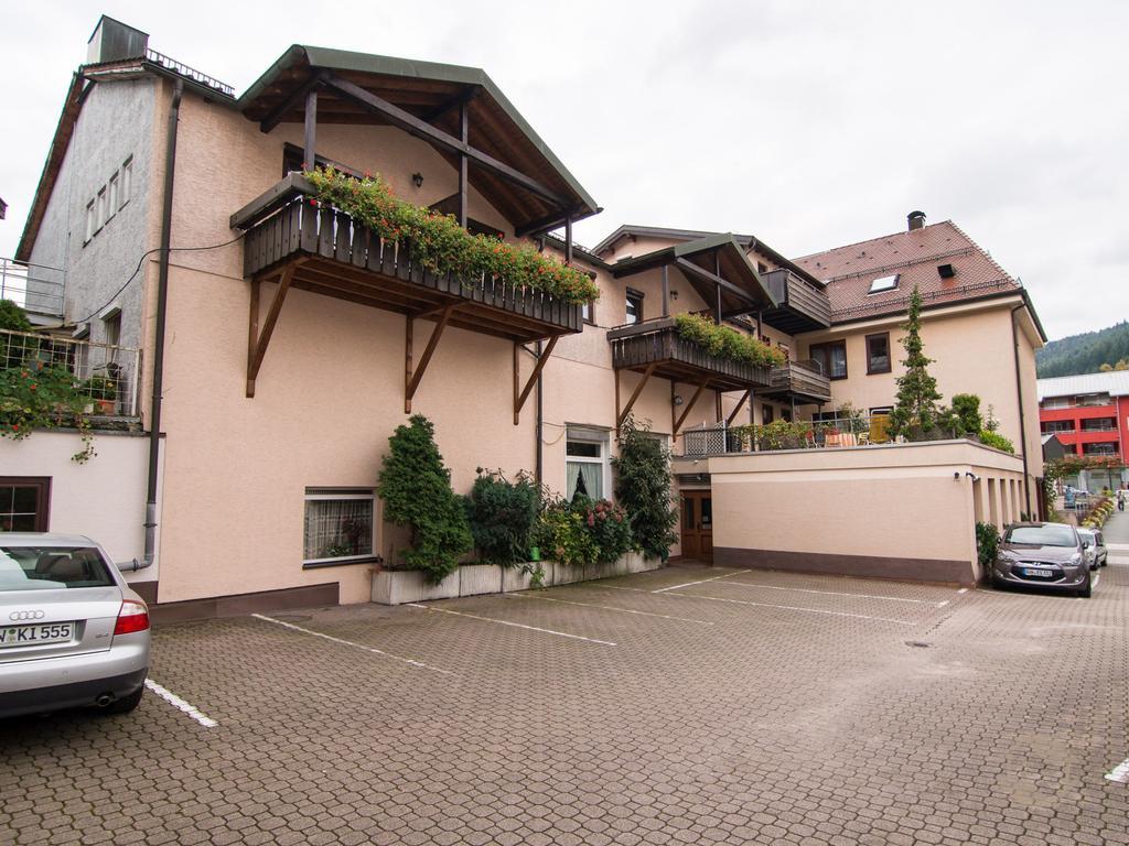 Hotel Restaurant Alte Linde Bad Wildbad Kültér fotó