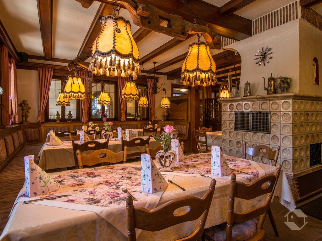 Hotel Restaurant Alte Linde Bad Wildbad Kültér fotó