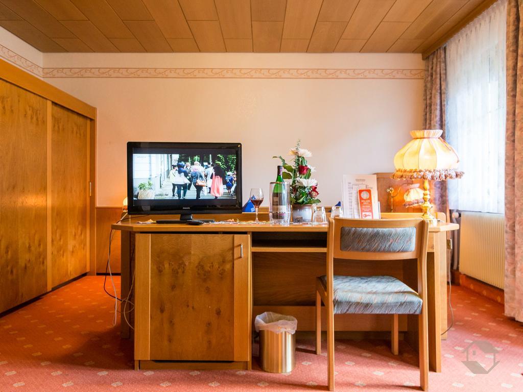 Hotel Restaurant Alte Linde Bad Wildbad Kültér fotó